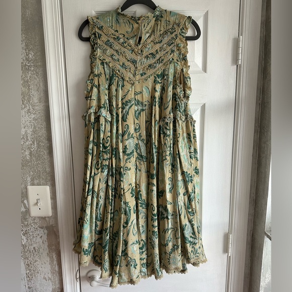 Spell Aurora Tunic Dress in Avocado - Picture 7 of 8